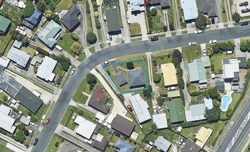 10 Roys Road, Parkvale, Tauranga - Carousel 1