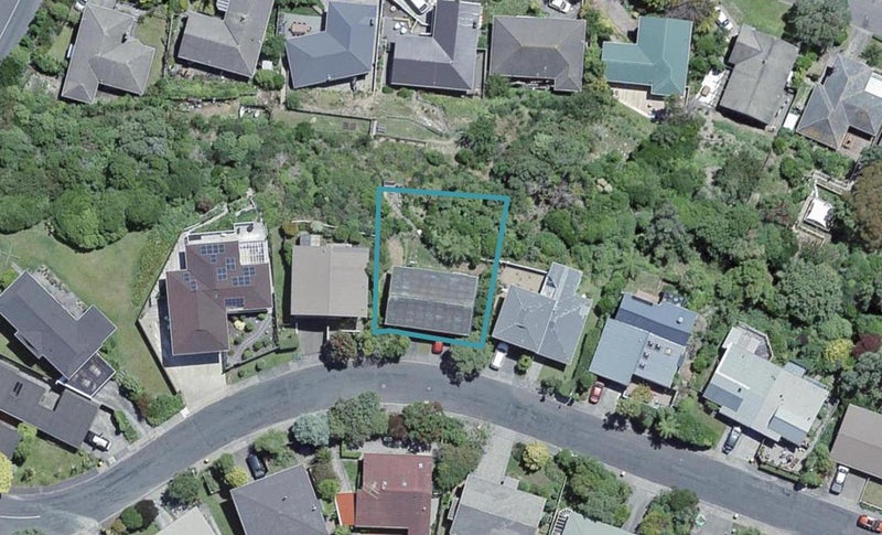 11 Lynmouth Avenue, Karori, Wellington - Carousel 1