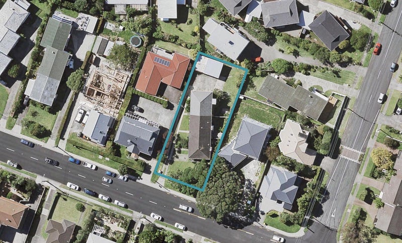 3/39 East Coast Road, Milford, Auckland - Carousel 1