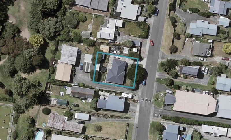 38 Bluegum Road, Paraparaumu Beach, Paraparaumu - Carousel 1