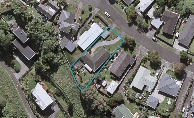 39 Truby King Street, Merrilands, New Plymouth - Carousel 1