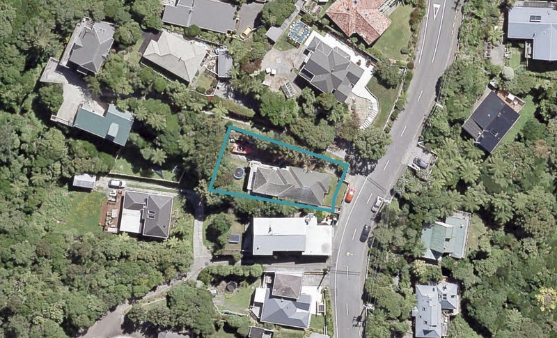 29 Maungaraki Road, Korokoro, Lower Hutt - Carousel 1