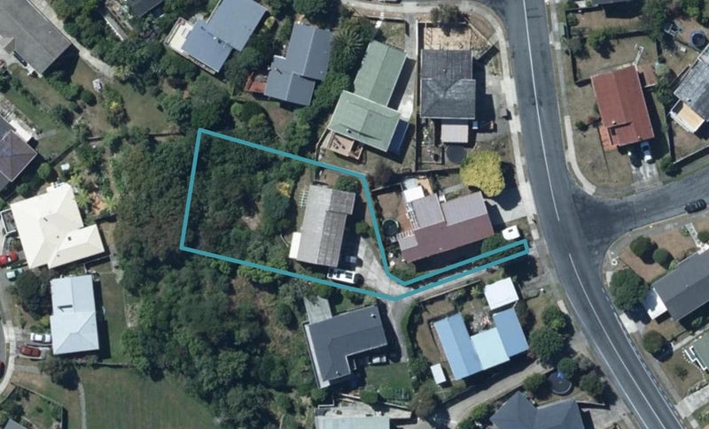 6 Tweed Road, Papakowhai, Porirua - Carousel 1
