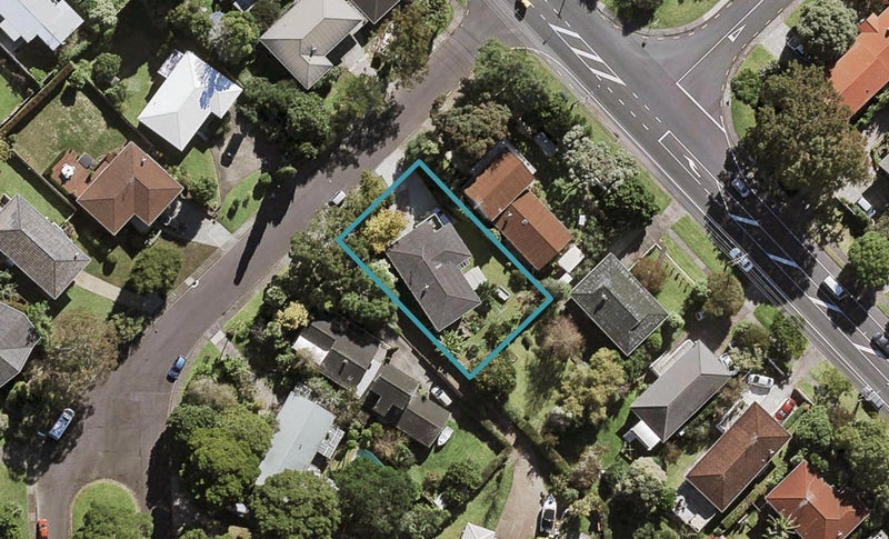 4 Tudward Glade, Hillcrest, Auckland - Carousel 1