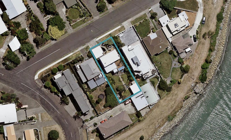 6 Whakarire Avenue, Westshore, Napier - Carousel 1
