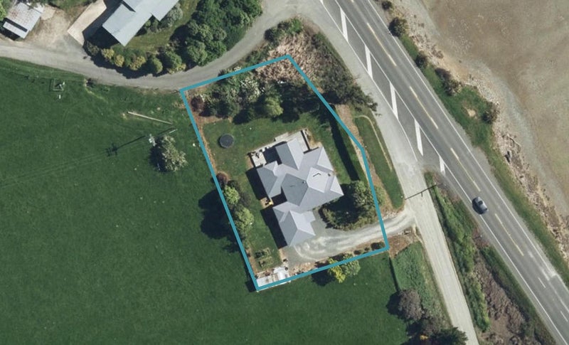 2391 The Coastal Highway, Upper Moutere - Carousel 1