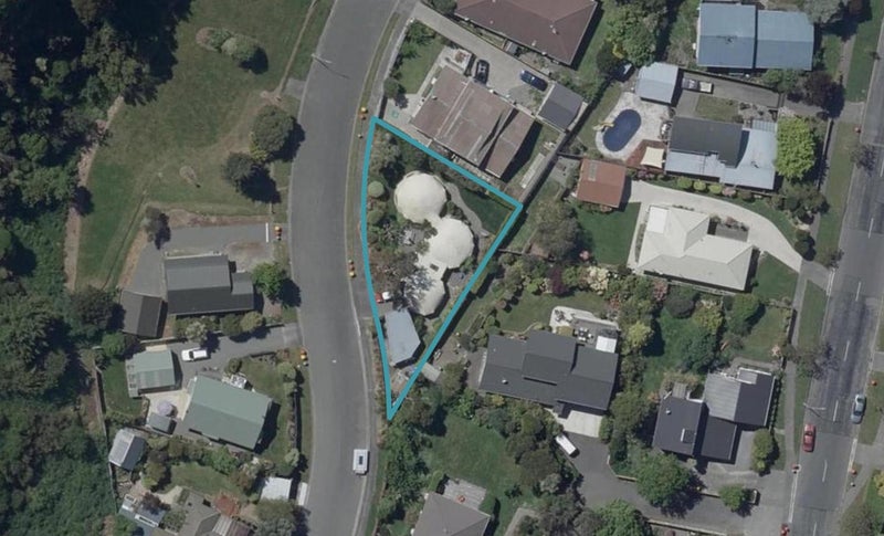 15 Aratoro Place, Mount Pleasant, Christchurch - Carousel 1