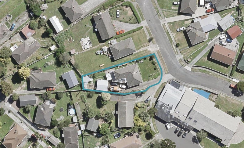 6 Puketapu Grove, Waiwhetu, Lower Hutt - Carousel 1