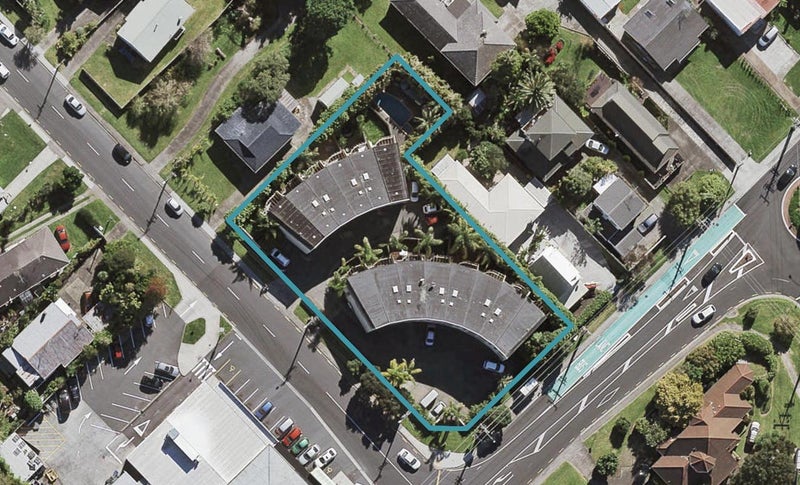 1/1 Hillcrest Avenue, Hillcrest, Auckland - Carousel 1