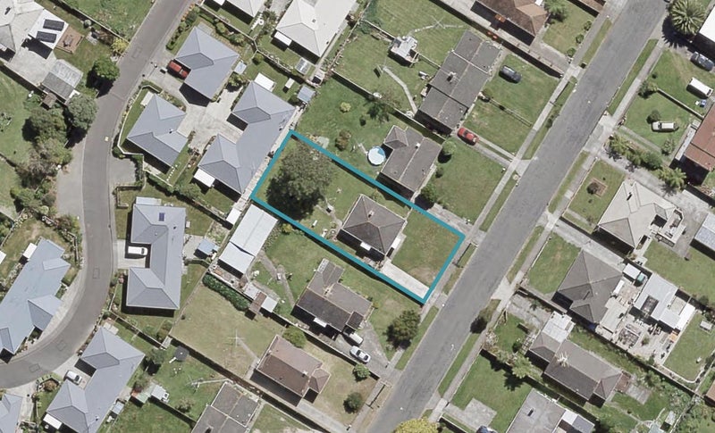 25 Biddle Crescent, Taita, Lower Hutt - Carousel 1