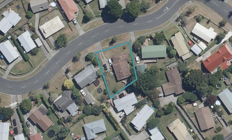 70 Garland Drive, St Andrews, Hamilton - Carousel 1