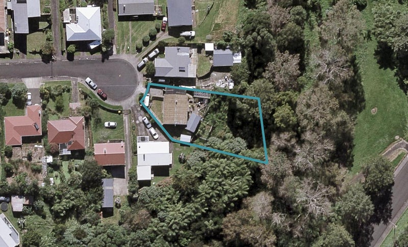 16 Wiremu Place, Blagdon, New Plymouth - Carousel 1