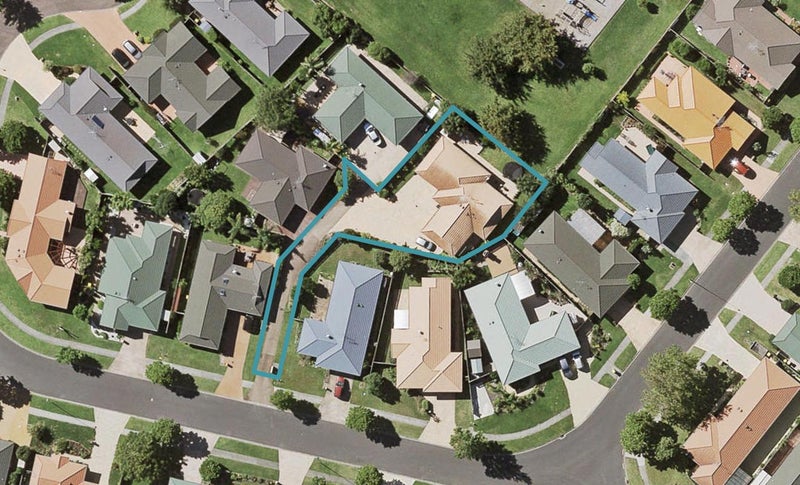 15 Millington Place, Huntington Park, Auckland - Carousel 1