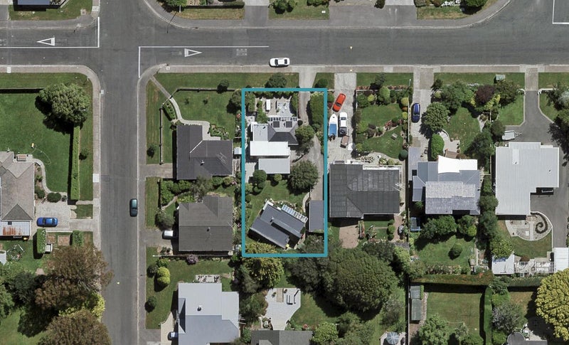 2/155 Terrace Street, Rosedale, Invercargill - Carousel 1