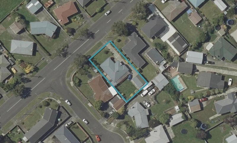 12 Benmore Avenue, Cloverlea, Palmerston North - Carousel 1