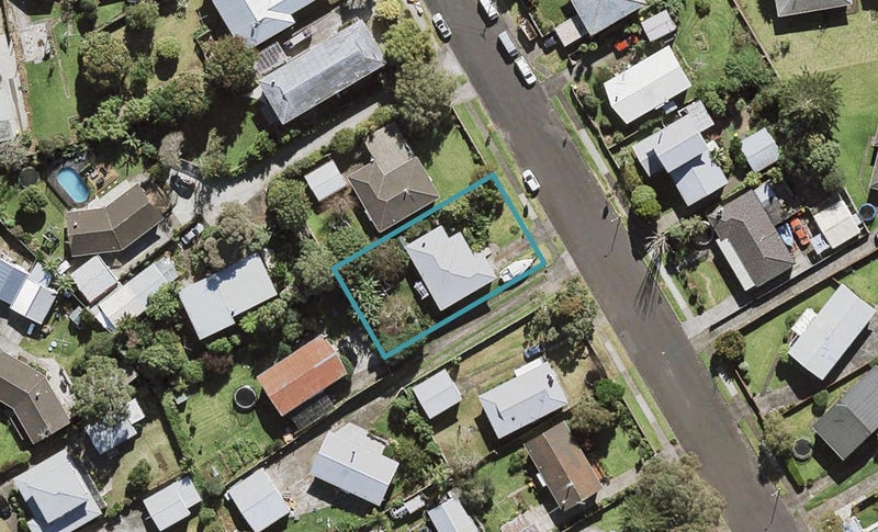 75 Crawford Avenue, Mangere Bridge, Auckland - Carousel 1