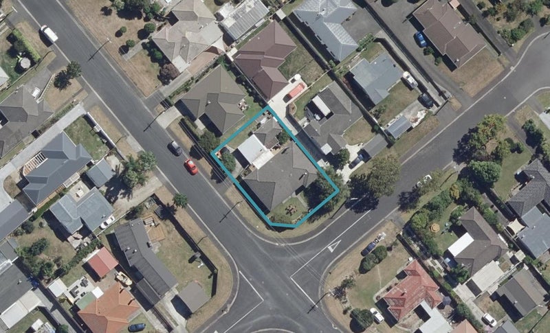 10 Bolmuir Road, Forest Lake, Hamilton - Carousel 1