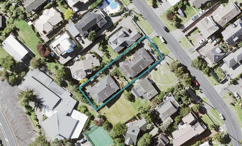 1/34 Gulf View Road, Murrays Bay, Auckland - Carousel 1