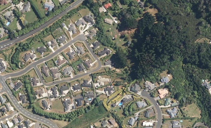 28 Jade Crescent, Timberlea, Upper Hutt - Carousel 1