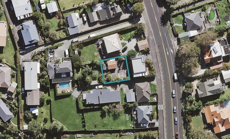 10A Glenfield Road, Birkenhead, Auckland - Carousel 1