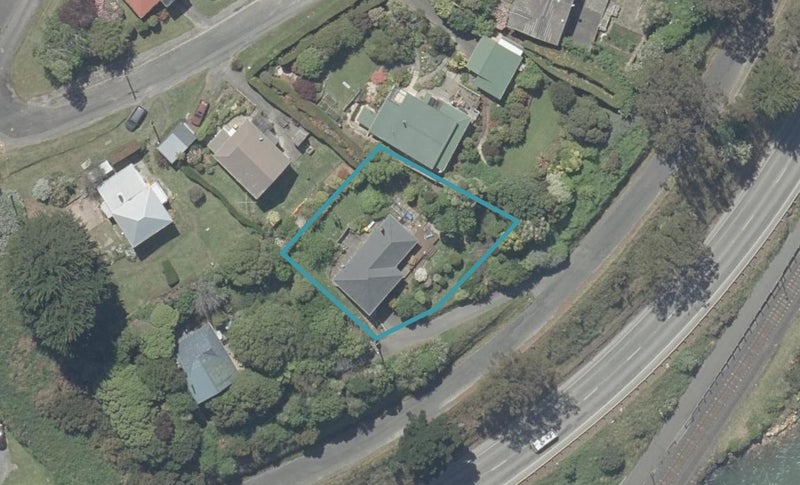 10 Burkes Drive, Saint Leonards, Dunedin - Carousel 1
