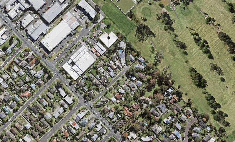 12 Benders Avenue, Hillcrest, Auckland - Carousel 1