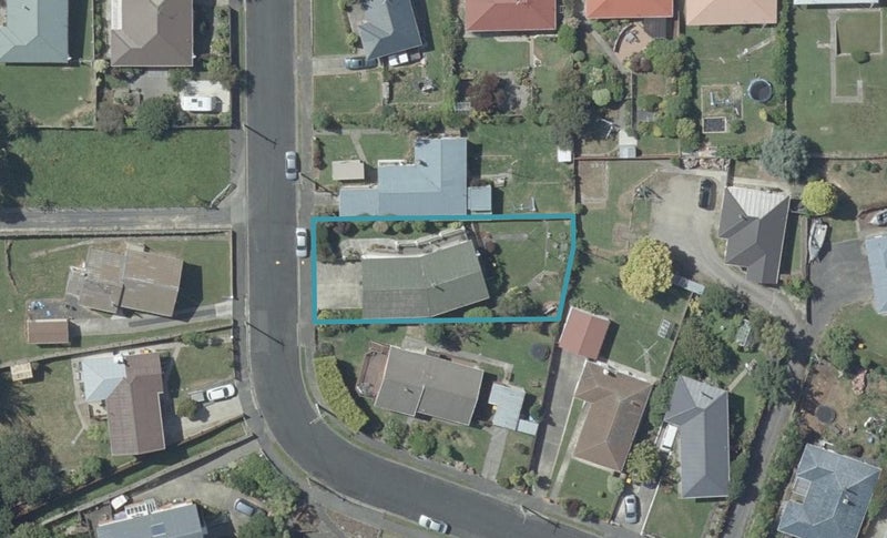 4 Bell Crescent, Concord, Dunedin - Carousel 1