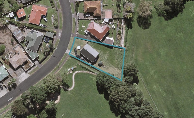 16 Endeavour Street, Marfell, New Plymouth - Carousel 1