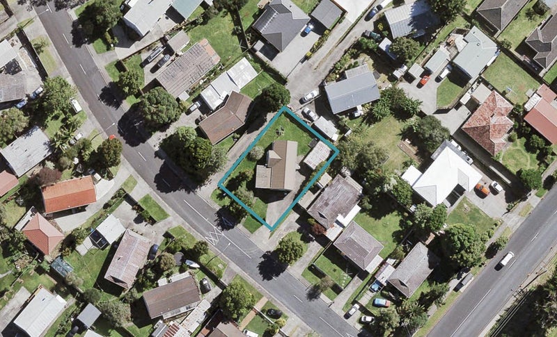 3A Farwood Drive, Henderson, Auckland - Carousel 1