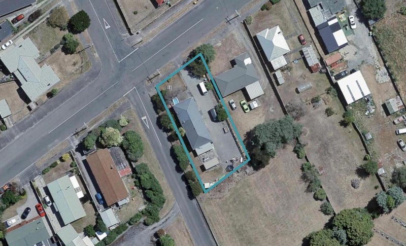 44 River Road, Masterton - Carousel 1