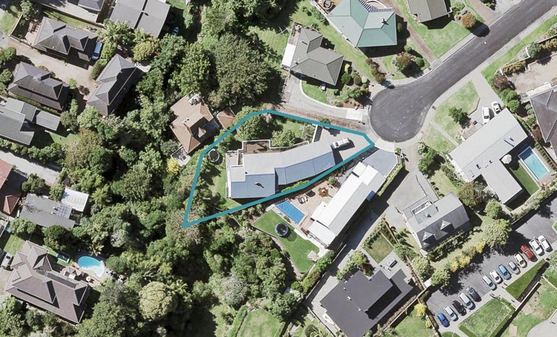 8 Cleary Terrace, Cockle Bay, Auckland - Carousel 1