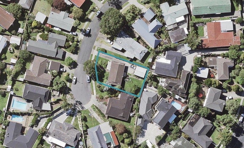 10 Pinero Place, Bucklands Beach, Auckland - Carousel 1