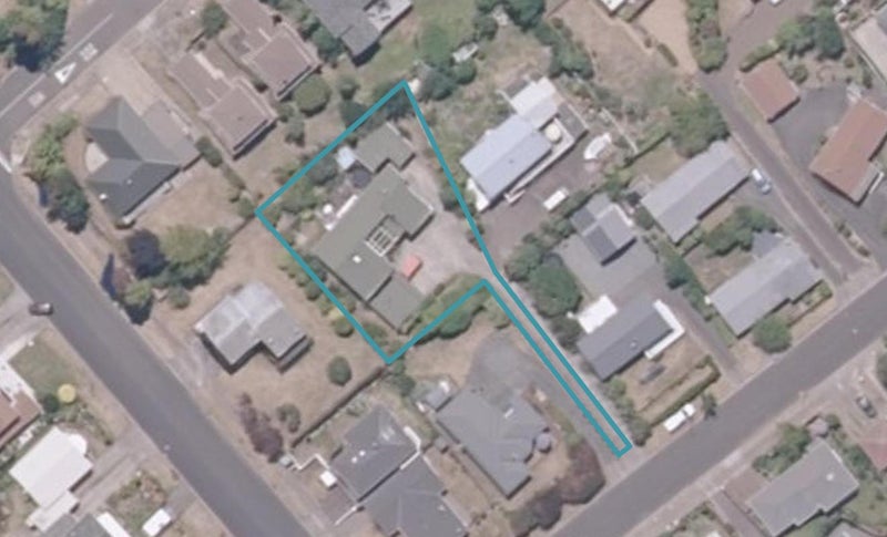 5 Kinder Street, Acacia Bay, Taupo - Carousel 1