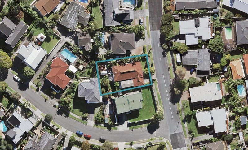 19 Porritt Avenue, Chatswood, Auckland - Carousel 1