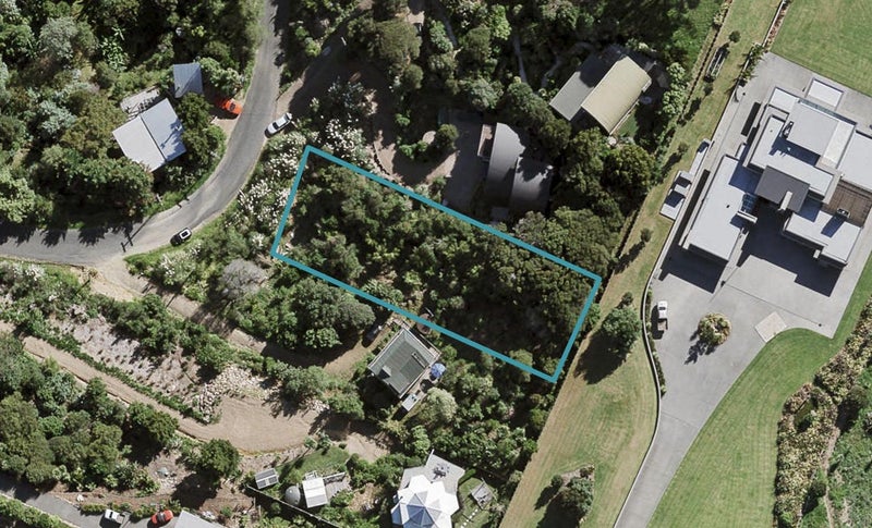 33 Great Barrier Road, Oneroa, Waiheke Island - Carousel 1
