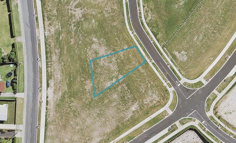 3 Gemscott Crescent, Huapai, Kumeu - Carousel 1
