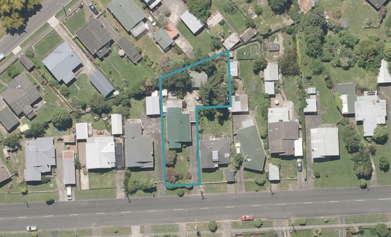 11 Wakefield Street, Whanganui East, Whanganui - Carousel 1