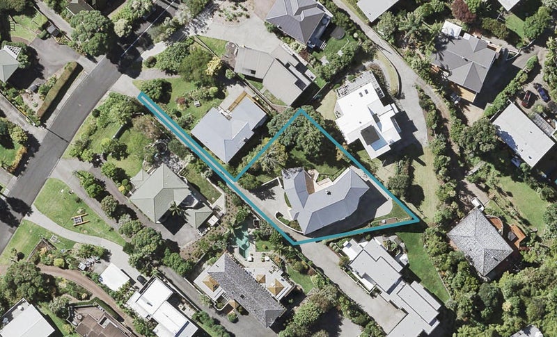 27 Braemar Road, Castor Bay, Auckland - Carousel 1