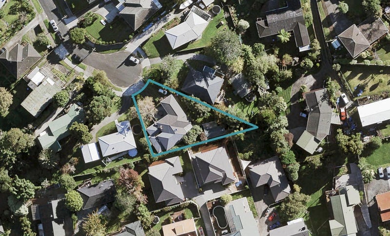 11 Condliffe Place, New Windsor, Auckland - Carousel 1