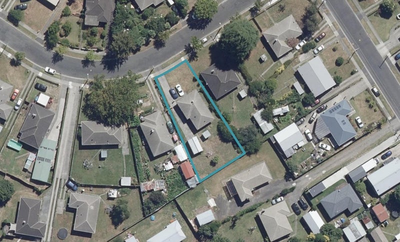 44 Byron Road, Enderley, Hamilton - Carousel 1