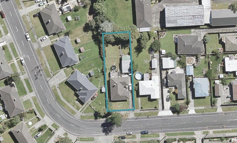 377 George Street, Stokes Valley, Lower Hutt - Carousel 1