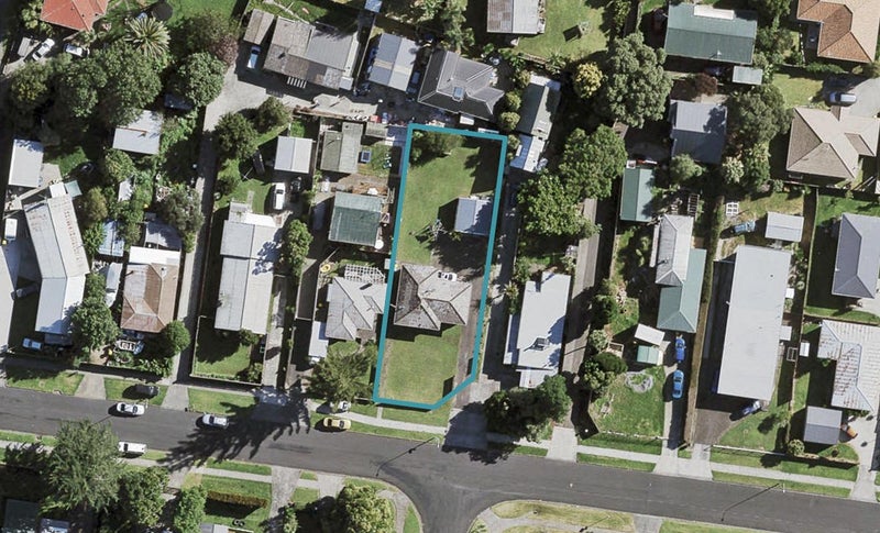 30 Blanes Road, Weymouth, Auckland - Carousel 1