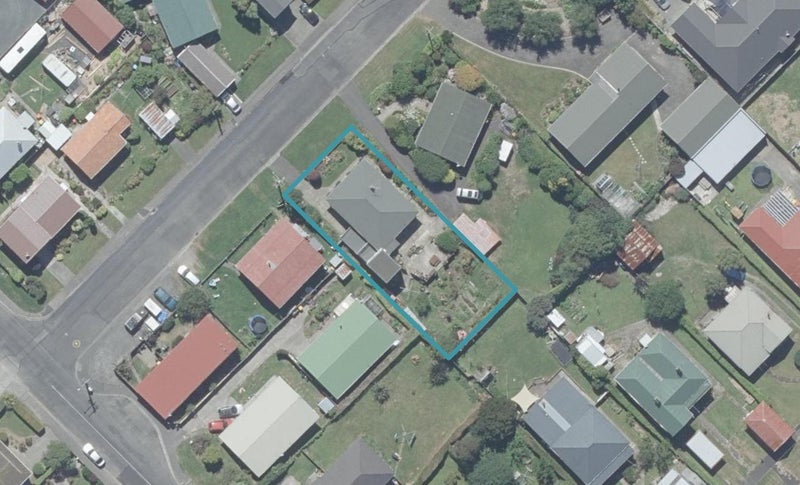 2 Blackman Avenue, Sawyers Bay, Port Chalmers - Carousel 1