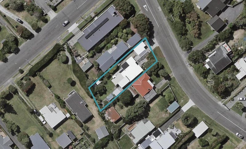 6 Te Moana Road, Waikanae Beach, Waikanae - Carousel 1