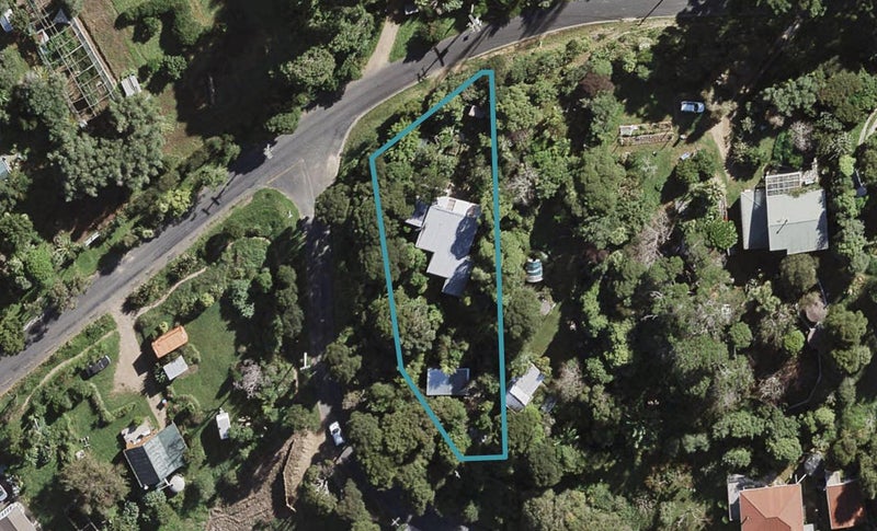 73 Erua Road, Ostend, Waiheke Island - Carousel 1