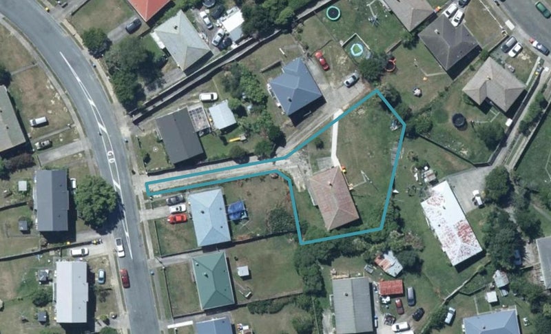 33 Kalingo Street, Waitangirua, Porirua - Carousel 1