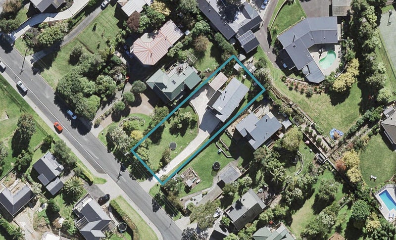 20 Isobel Road, Greenhithe, Auckland - Carousel 1