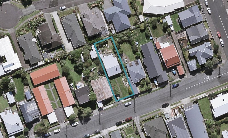 76 Hine Street, New Plymouth, New Plymouth - Carousel 1