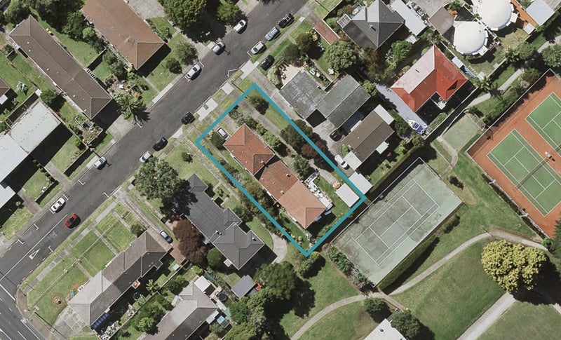 2/5 Ngaio Street, Takapuna, Auckland - Carousel 1