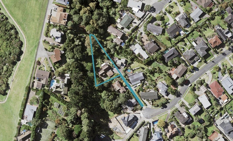 27 Copperfield Terrace, Mellons Bay, Auckland - Carousel 1
